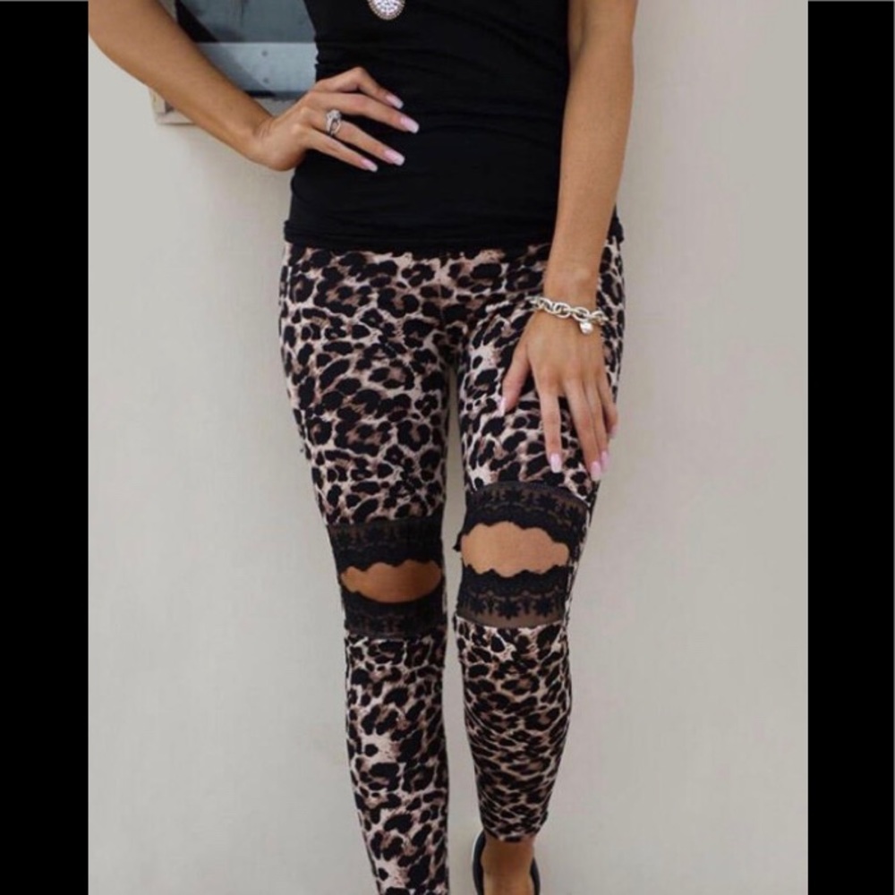 Leopard Skinny Hollowed-Out W/ Lace Trim Around Open knees Leggings